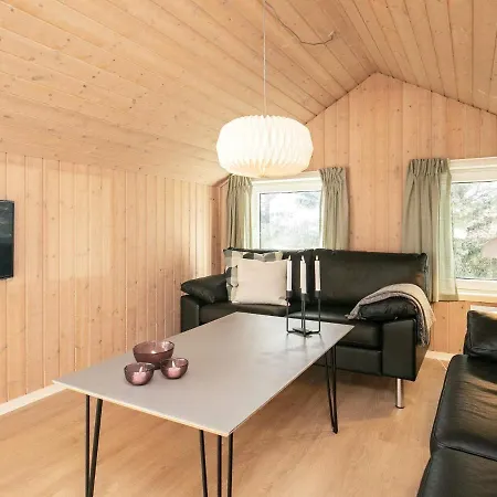 8 Person Holiday In Bl Vand Ferienhaus *